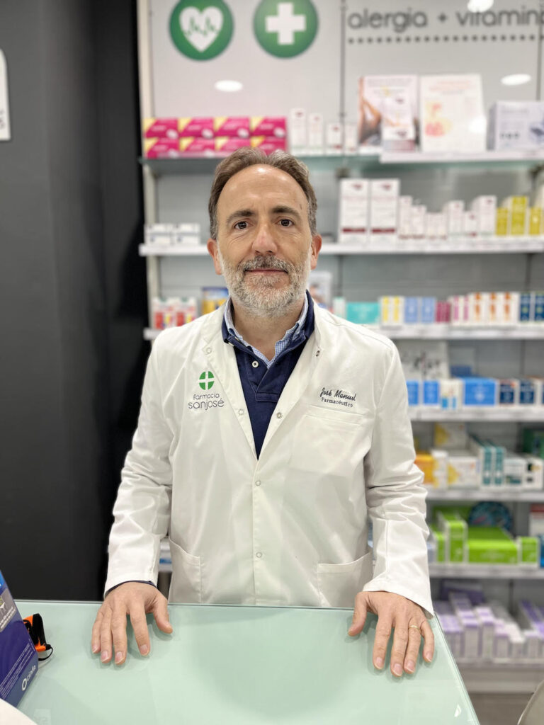José Manuel Sanjosé Muñoz forma parte de nuestro equipo y es Farmacéutico Titular, Dietista y Nutricionista